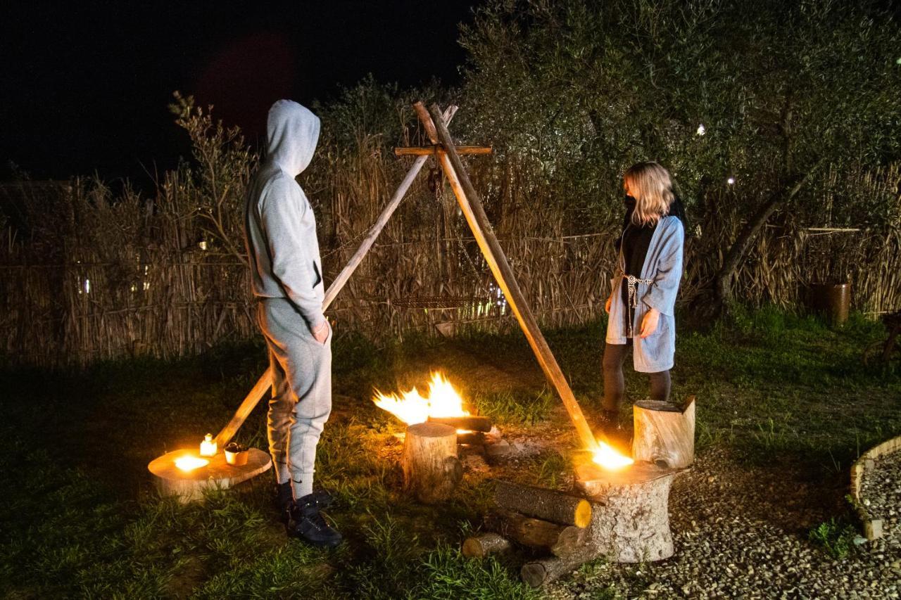 2 Cuori E 1 Yurta Glamping In Tuscany - Adults Only Asciano Exterior foto